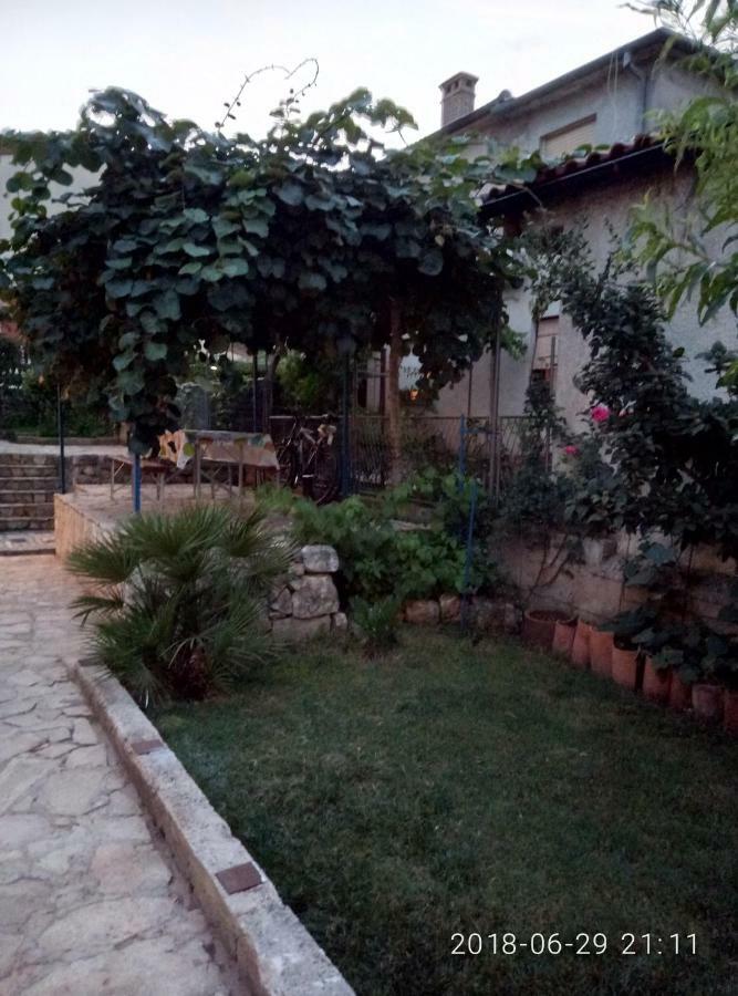 Apartman Vivian Pula Bagian luar foto