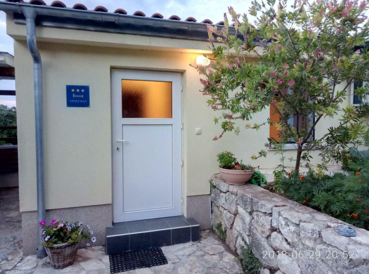 Apartman Vivian Pula Bagian luar foto