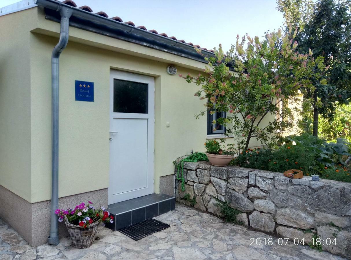 Apartman Vivian Pula Bagian luar foto